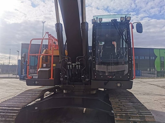 Volvo EC 250 EL 12 of 15