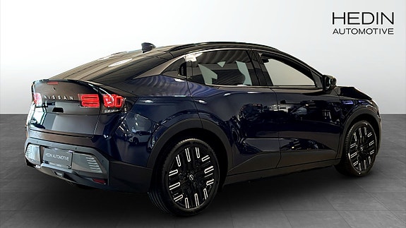 Nissan Leaf 2 of 5