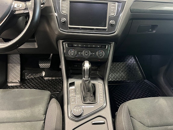 Volkswagen Tiguan 12 of 15