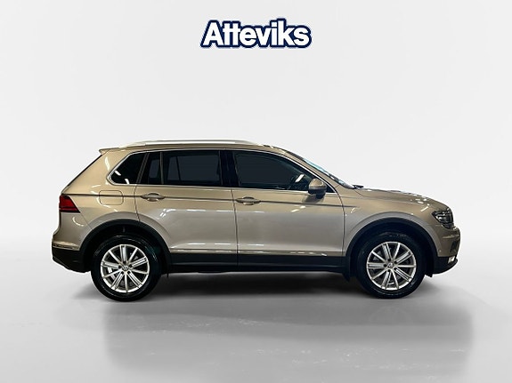 Volkswagen Tiguan 2 of 5