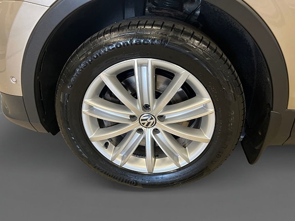 Volkswagen Tiguan 15 of 15