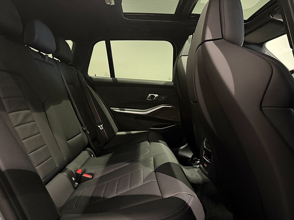BMW M340i 7 of 20
