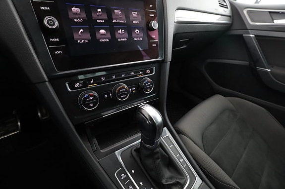 Volkswagen Golf Alltrack 24 of 30