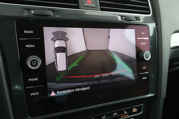 Volkswagen Golf Alltrack 23 of 30