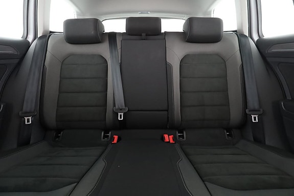 Volkswagen Golf Alltrack 16 of 30