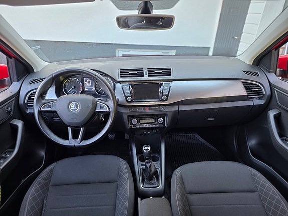 Skoda Fabia 3 of 5