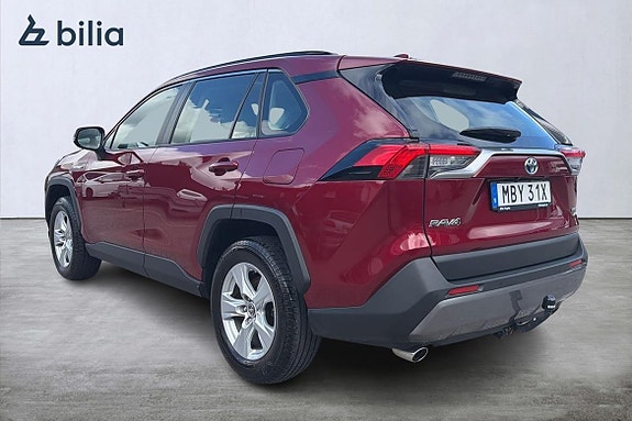 Toyota RAV4 2 of 5