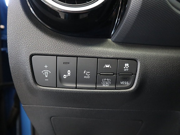 Hyundai Kona 8 of 14