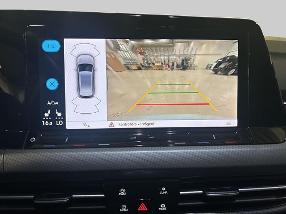Volkswagen Golf Alltrack 17 of 20