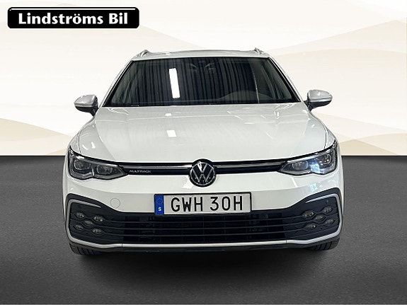 Volkswagen Golf Alltrack 9 of 20