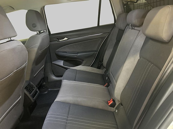 Volkswagen Golf Alltrack 11 of 20
