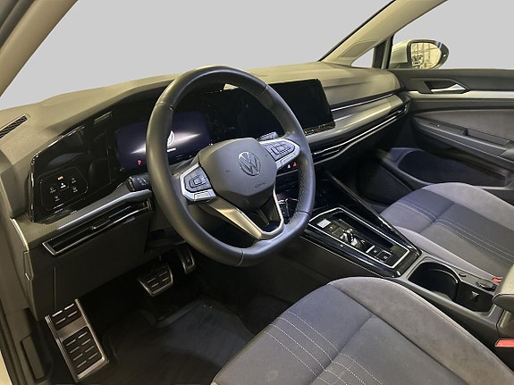 Volkswagen Golf Alltrack 14 of 20
