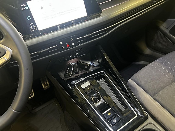 Volkswagen Golf Alltrack 18 of 20