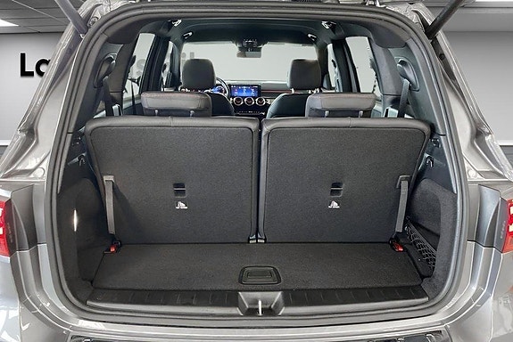 Mercedes-Benz GLB200 15 of 21
