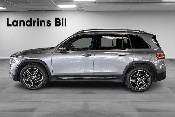Mercedes-Benz GLB200 4 of 5