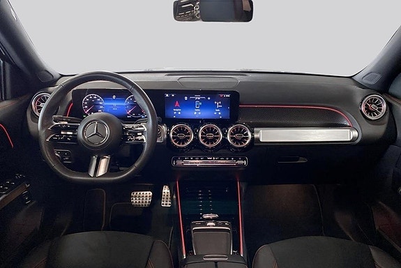Mercedes-Benz GLB200 7 of 21