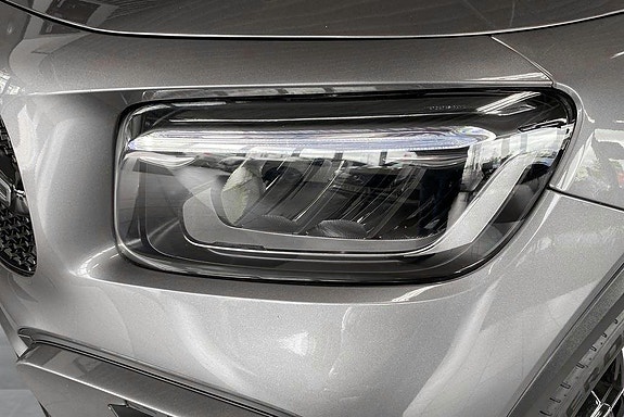 Mercedes-Benz GLB200 20 of 21