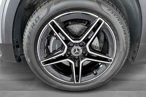 Mercedes-Benz GLB200 21 of 21