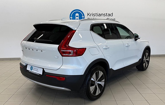 Volvo XC40 6 of 10