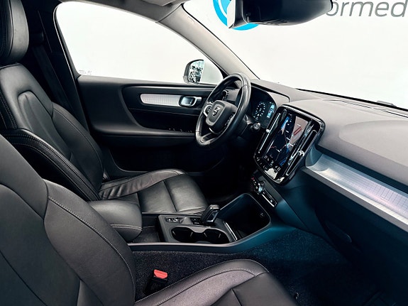 Volvo XC40 7 of 10