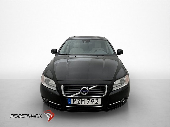 Volvo S80 2 of 5