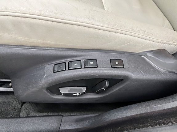 Volvo S80 16 of 29