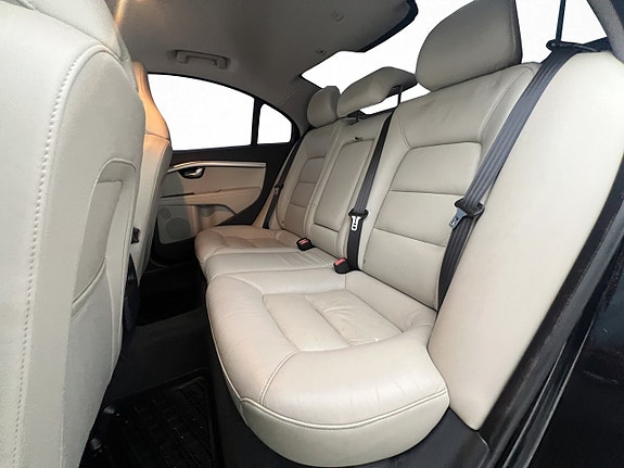 Volvo S80 14 of 29