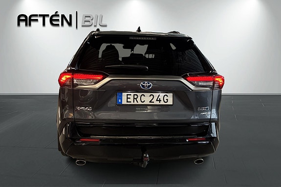Toyota RAV4 Plug-in Hybrid 9 of 25