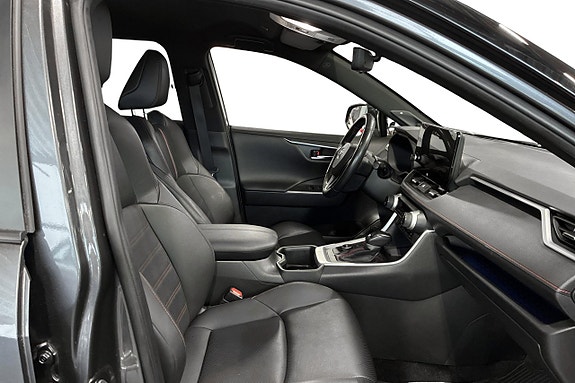 Toyota RAV4 Plug-in Hybrid 14 of 25