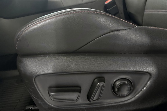 Toyota RAV4 Plug-in Hybrid 22 of 25