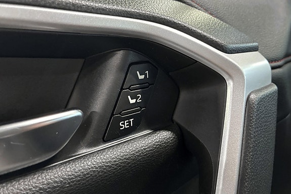 Toyota RAV4 Plug-in Hybrid 21 of 25