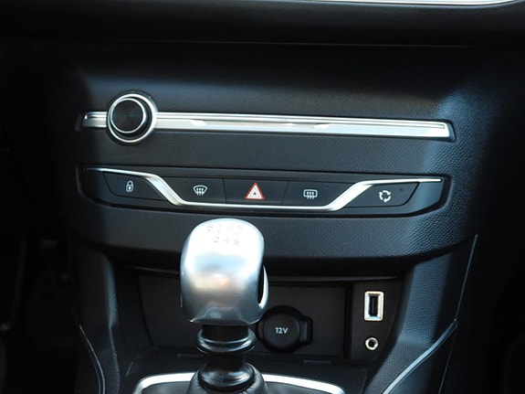 Peugeot 308 18 of 22