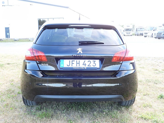 Peugeot 308 3 of 5