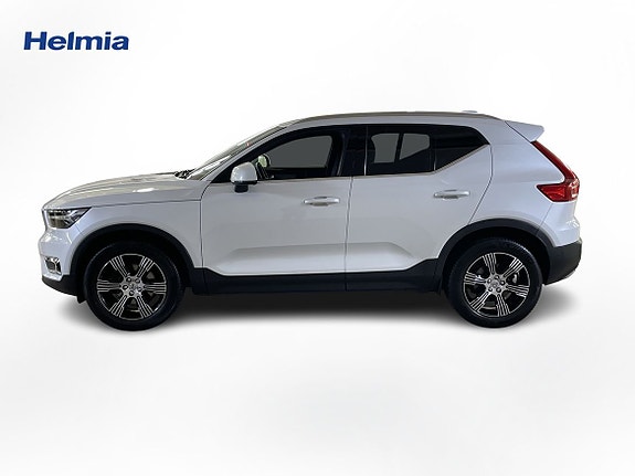 Volvo XC40 3 of 5