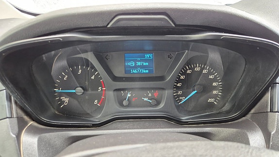 Ford Transit 18 of 19