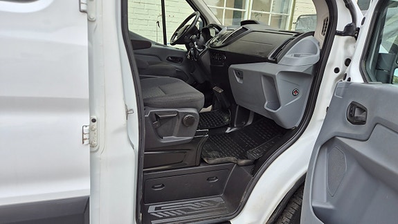 Ford Transit 16 of 19