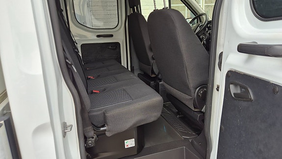 Ford Transit 15 of 19