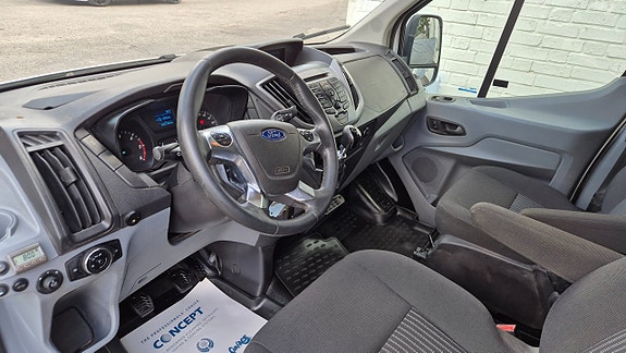 Ford Transit 19 of 19