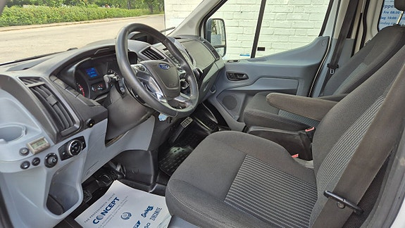 Ford Transit 11 of 19