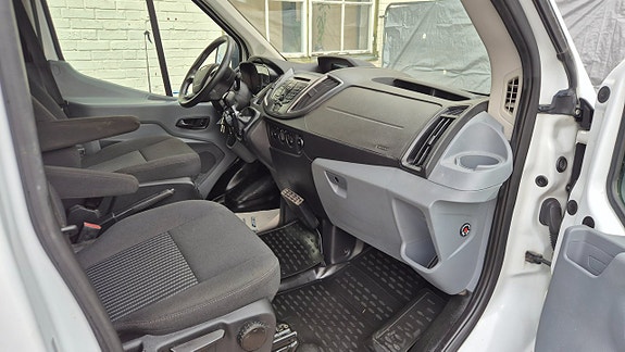 Ford Transit 14 of 19
