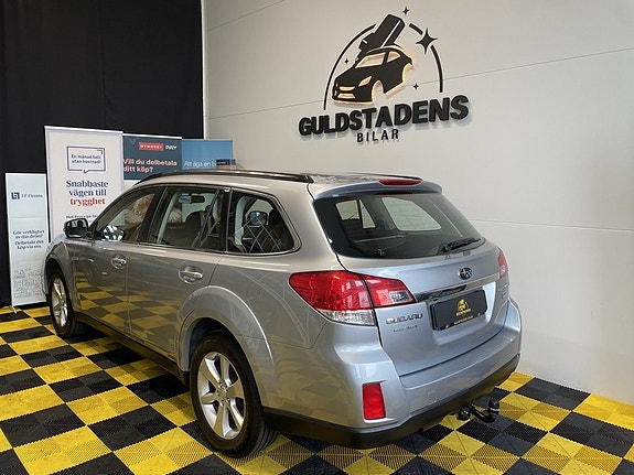 Subaru Outback 8 of 30