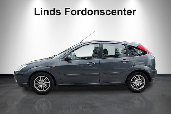 Ford Focus 2 of 7