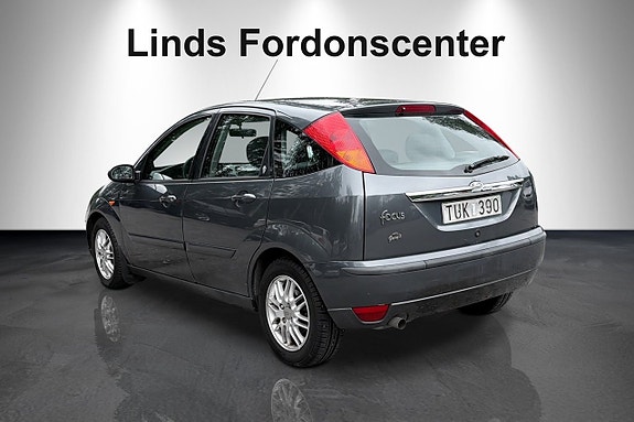 Ford Focus 3 of 7
