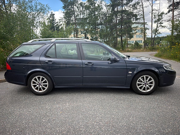 Saab 9-5 2 of 5