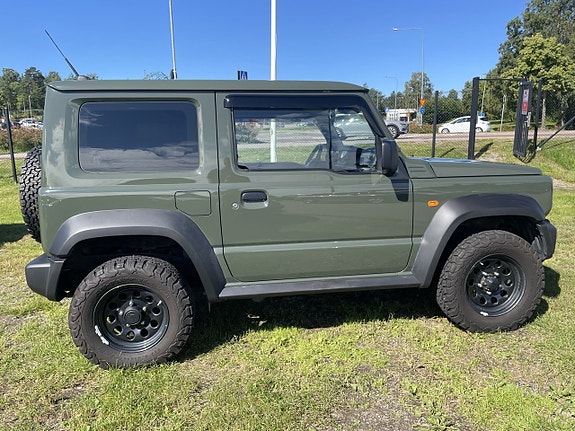 Suzuki Jimny 3 of 5