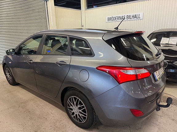 Hyundai i30 2 of 10