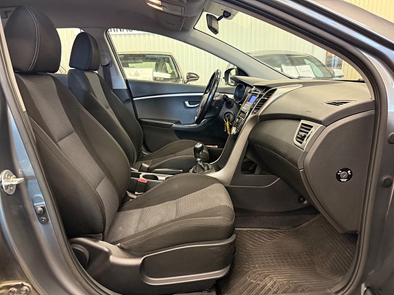 Hyundai i30 7 of 10