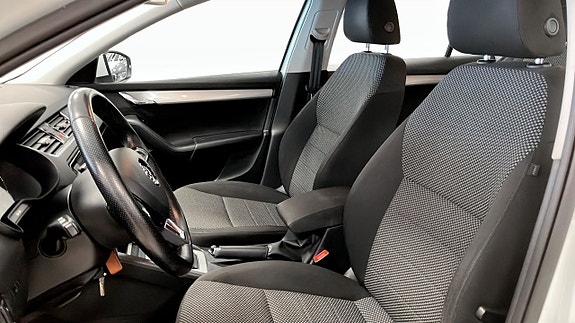 Skoda Octavia 8 of 13
