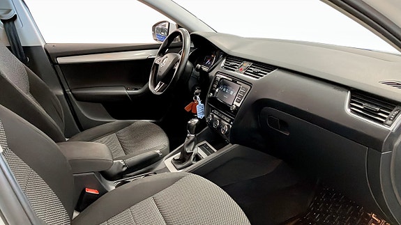 Skoda Octavia 11 of 13
