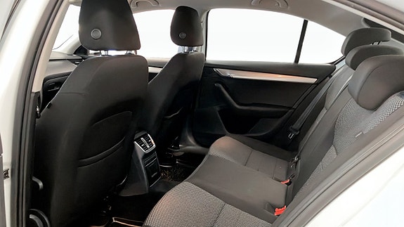 Skoda Octavia 12 of 13